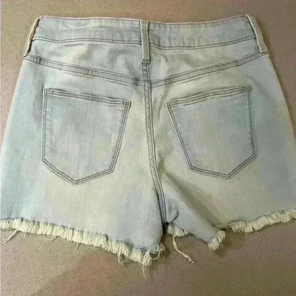 Universal thread Jean shorts - Picture 6 of 8